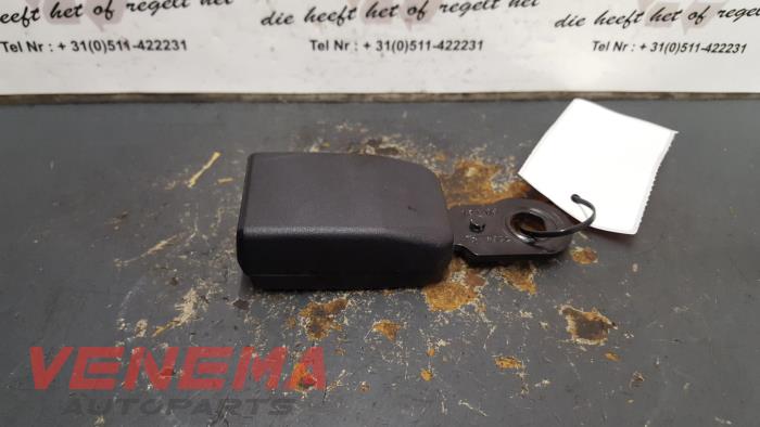 Rear seatbelt buckle, left from a Peugeot 207 CC (WB) 1.6 16V THP 2010