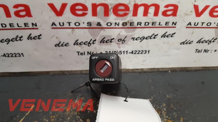 Airbag switch from a Peugeot 207 CC (WB) 1.6 16V THP 2010