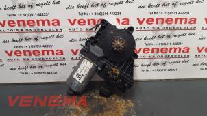 Usados Motor de ventanilla de puerta Opel Zafira (M75) 1.9 CDTI Precio € 45,00 Norma de margen ofrecido por Venema Autoparts
