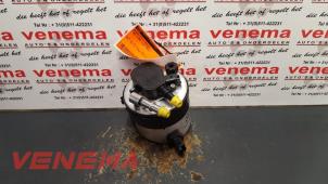 Used Fuel filter housing Ford Focus C-Max 1.6 TDCi 16V Euro III Kat. Price € 50,00 Margin scheme offered by Venema Autoparts