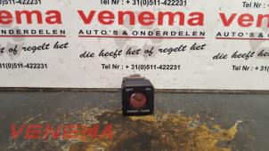 Used Airbag switch Peugeot 206 (2A/C/H/J/S) 1.4 16V Price € 9,00 Margin scheme offered by Venema Autoparts