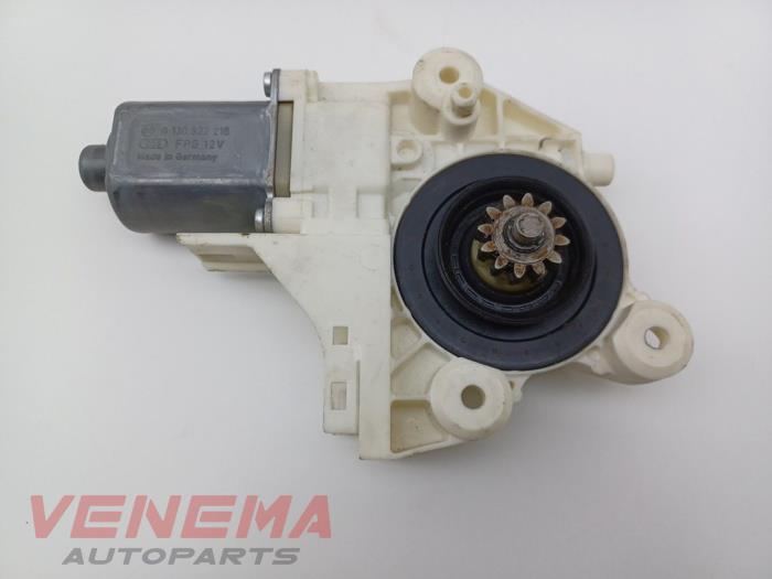 Usados Motor de ventanilla de puerta Ford Focus 2 Wagon 1.6 TDCi 16V 110 Precio € 9,99 Norma de margen ofrecido por Venema Autoparts