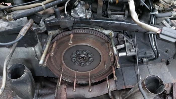 Engine from a Porsche 911 3.2 Carrera 1987