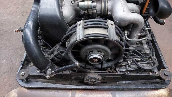 Engine from a Porsche 911 3.2 Carrera 1987