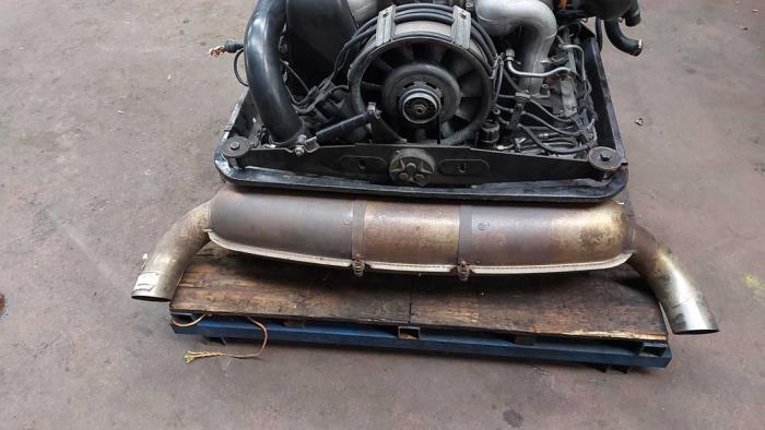 Engine from a Porsche 911 3.2 Carrera 1987