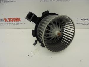 Usados Motor de ventilador de calefactor Smart Fortwo Coupé (451.3) Electric Drive Precio de solicitud ofrecido por N Kossen Autorecycling BV