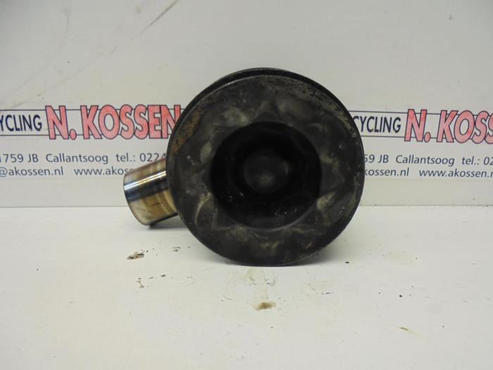 Usados Pistón Kia Sorento Precio de solicitud ofrecido por N Kossen Autorecycling BV