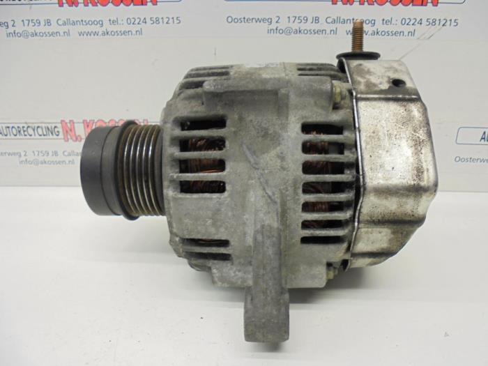 Begagnade Dynamo Jeep Cherokee/Liberty (KJ) 2.5 CRD 16V Pris på förfrågan erbjuds av N Kossen Autorecycling BV