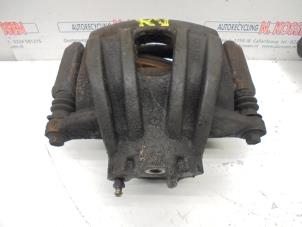 Used Front brake calliper, right Jeep Cherokee/Liberty (KJ) 2.5 CRD 16V Price on request offered by N Kossen Autorecycling BV