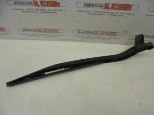 Used Rear wiper arm Daihatsu Sirion Price on request offered by N Kossen Autorecycling BV