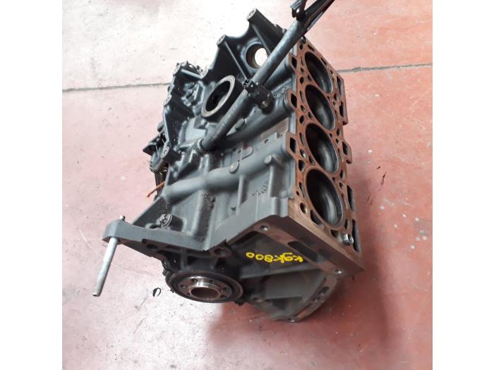 Usados Pistón Renault Kangoo Precio de solicitud ofrecido por N Kossen Autorecycling BV