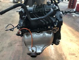 Used Motor Renault Clio III (BR/CR) 1.2 16V 75 Price on request offered by N Kossen Autorecycling BV