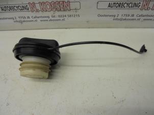 Used Fuel cap Nissan Qashqai (J10) 1.6 16V Price on request offered by N Kossen Autorecycling BV