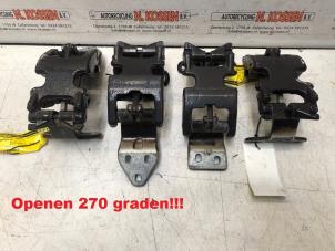 Used Set of hinges Citroen Jumper (U9) 2.2 HDi 130 Price on request offered by N Kossen Autorecycling BV