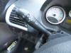 Commodo d'essuie glace d'un Peugeot 206+ (2L/M), 2009 / 2013 1.4 XS, Berline avec hayon arrière, Essence, 1.360cc, 55kW (75pk), FWD, TU3JP; KFW, 2009-03 / 2013-08, 2LKFW; 2MKFW 2010