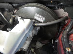 Used Brake servo Renault Clio III Estate/Grandtour (KR) 1.2 16V 75 Price on request offered by N Kossen Autorecycling BV