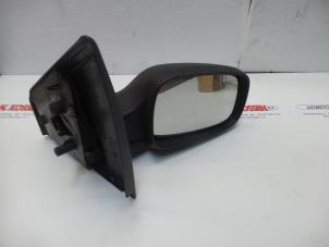 Used Wing mirror, right Renault Clio III Estate/Grandtour (KR) 1.2 16V 75 Price on request offered by N Kossen Autorecycling BV