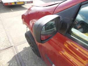 Used Wing mirror, left Renault Clio III Estate/Grandtour (KR) 1.2 16V 75 Price on request offered by N Kossen Autorecycling BV
