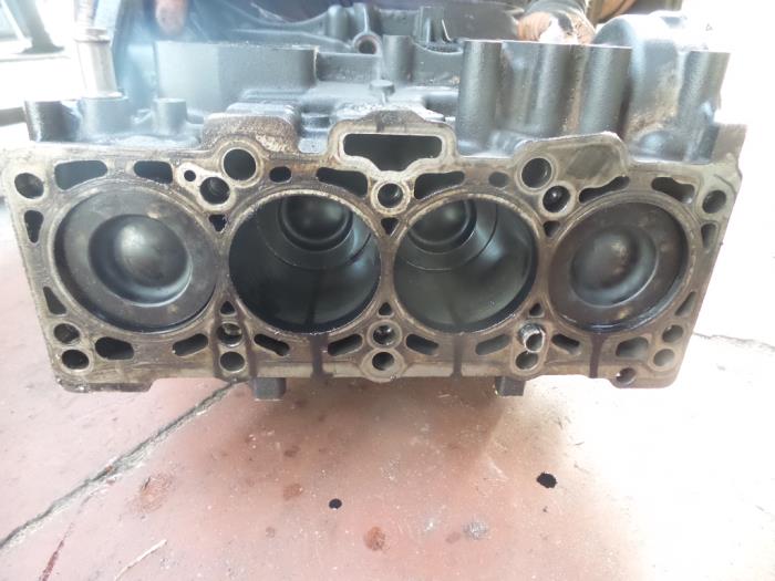 Used Piston Audi A4 Price on request offered by N Kossen Autorecycling BV