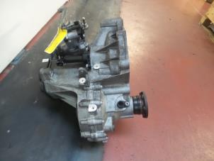 Used Gearbox Volkswagen Polo Price on request offered by N Kossen Autorecycling BV