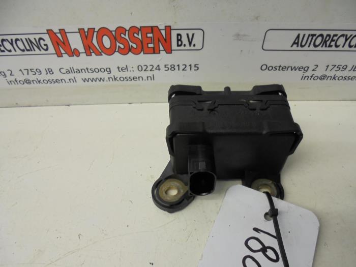Begagnade Esp Duo-sensor Mercedes C-Klasse Pris på förfrågan erbjuds av N Kossen Autorecycling BV