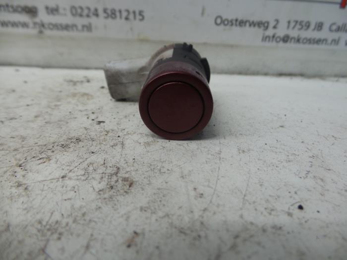 Begagnade Parkeringssensor Volvo S60 I (RS/HV) 2.4 20V 170 Pris på förfrågan erbjuds av N Kossen Autorecycling BV