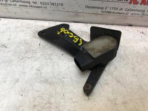 Used Rear suspension height controller, right Nissan Navara Price on request offered by N Kossen Autorecycling BV