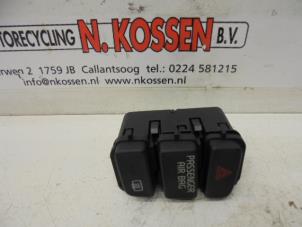 Gebrauchte Panikbeleuchtung Schalter Volkswagen Up! (121) 1.0 12V 60 Preis auf Anfrage angeboten von N Kossen Autorecycling BV