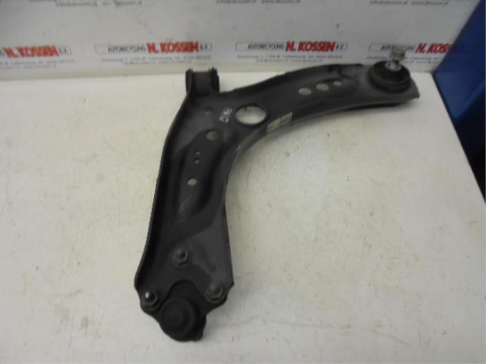Front wishbone, right from a Volkswagen Golf VII (AUA) 1.6 TDI BlueMotion 16V 2013