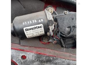 Used Front wiper motor Ssang Yong Korando Cabrio (KJ) 2.9 TD Price on request offered by N Kossen Autorecycling BV