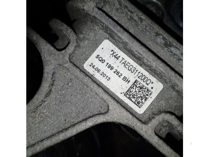 Motorlager Volkswagen Golf VII (AUA), 2012 / 2021 1.6 TDI BlueMotion 16V, Fließheck, Diesel, 1.598cc, 81kW (110pk), FWD, CRKB, 2013-01 / 2017-03 (Gebraucht)