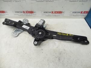 Usados Motor de ventanilla de puerta Renault Kadjar (RFEH) 1.2 Energy TCE 130 Precio de solicitud ofrecido por N Kossen Autorecycling BV