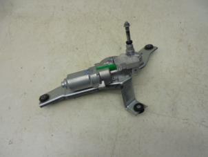 Used Rear wiper motor Nissan Note (E11) 1.6 16V Price on request offered by N Kossen Autorecycling BV