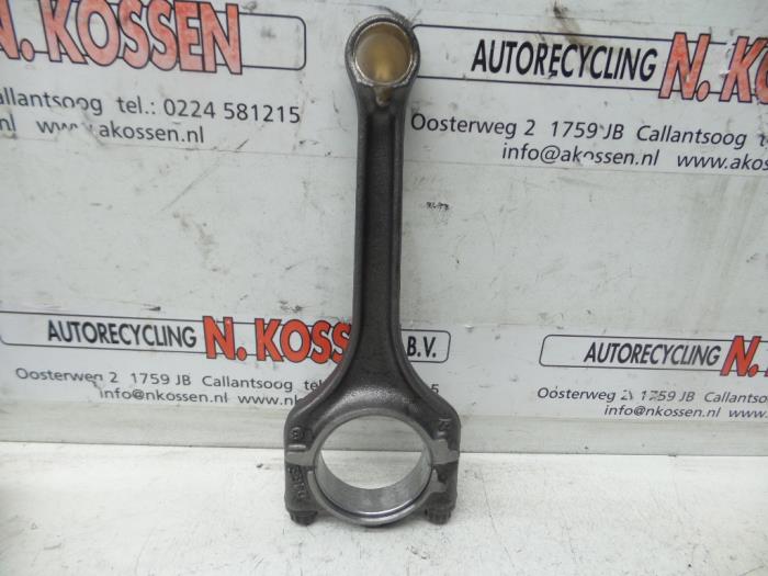 Usados Biela Volkswagen UP Precio de solicitud ofrecido por N Kossen Autorecycling BV