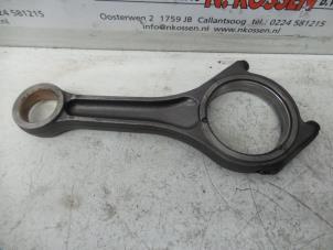 Used Connecting rod Landrover Discovery Price on request offered by N Kossen Autorecycling BV