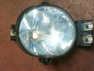 Used Fog light, front left Dodge Ram 3500 Standard Cab (DR/DH/D1/DC/DM) 5.7 V8 Hemi 2500 4x2 Price on request offered by N Kossen Autorecycling BV