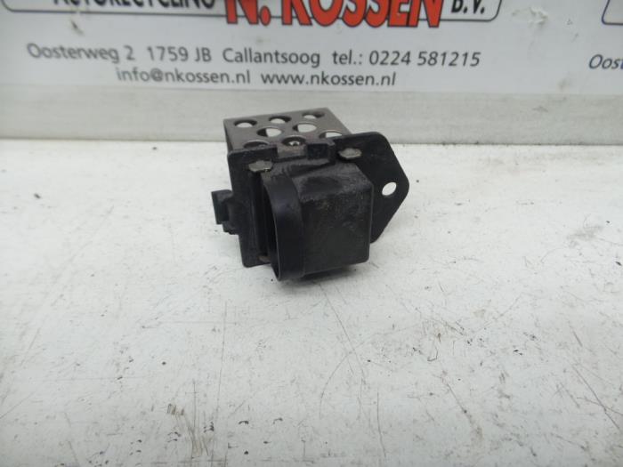 Cooling fan resistor from a Nissan Note (E11) 1.6 16V 2010
