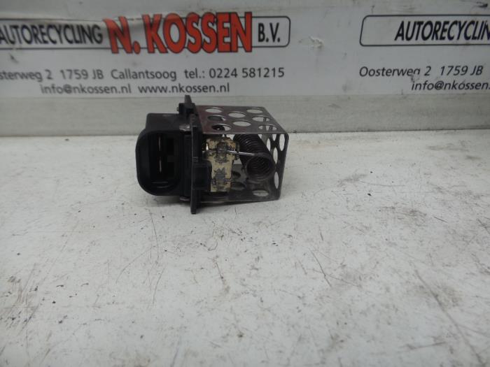 Cooling fan resistor from a Nissan Note (E11) 1.6 16V 2010