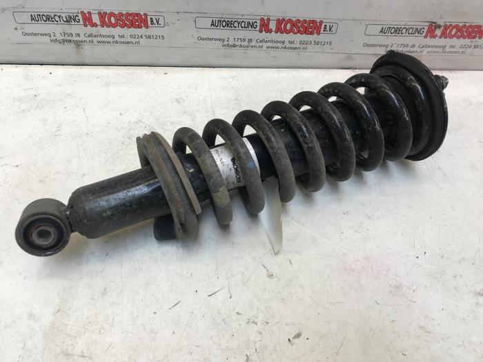 Front shock absorber rod, right from a Nissan Navara 2017