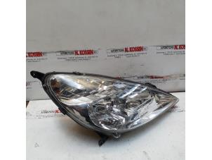 Used Headlight, right Peugeot 607 (9D/U) 2.9 V6 24V Price on request offered by N Kossen Autorecycling BV