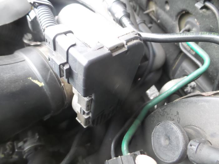 Używane Przepustnica Peugeot 607 (9D/U) 2.9 V6 24V Cena na żądanie oferowane przez N Kossen Autorecycling BV