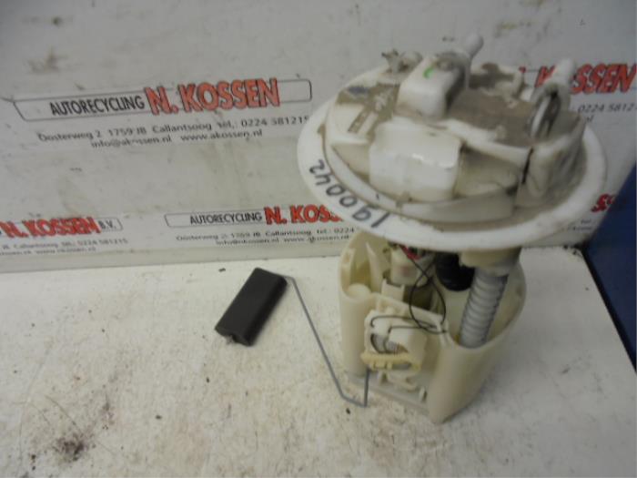 Używane Pompa benzynowa Peugeot 607 (9D/U) 2.9 V6 24V Cena na żądanie oferowane przez N Kossen Autorecycling BV