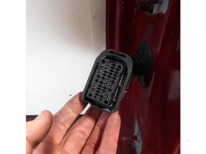 Begagnade Kablage Renault Clio III Estate/Grandtour (KR) 1.2 16V 75 Pris på förfrågan erbjuds av N Kossen Autorecycling BV