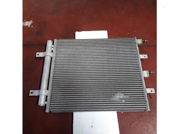 Usagé Radiateur clim Jaguar XF Prix sur demande proposé par N Kossen Autorecycling BV