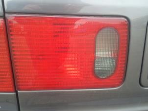 Usados Luz trasera izquierda Audi A8 (D2) 2.8 V6 30V Quattro Precio de solicitud ofrecido por N Kossen Autorecycling BV