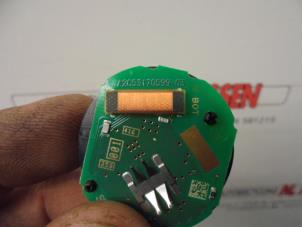 Usados Chip llave Smart Fortwo Coupé (451.3) Electric Drive Precio de solicitud ofrecido por N Kossen Autorecycling BV