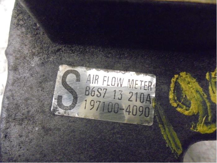 Filtro de aire de un Mazda MX-5 (NA18/35/6C/8C) 1.6i 16V 1991