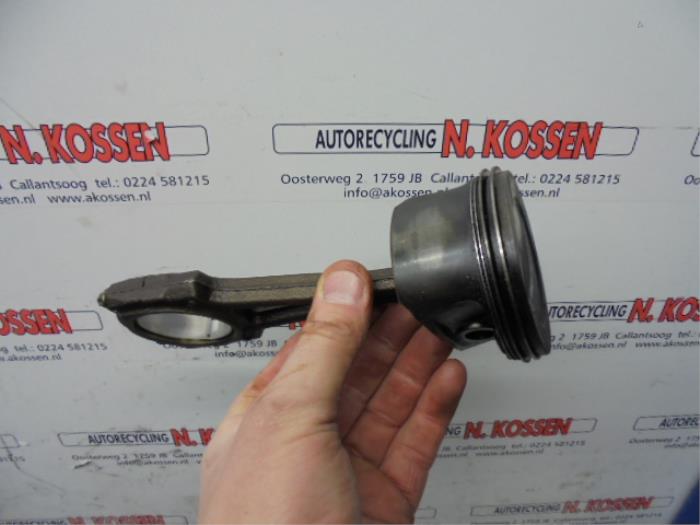 Usagé Piston Opel Meriva Prix sur demande proposé par N Kossen Autorecycling BV