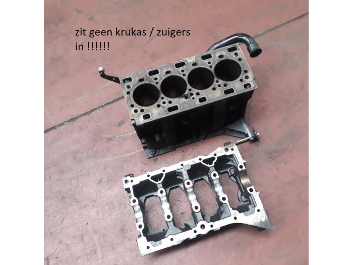 Gebrauchte Motor Unterblock Renault Trafic Preis auf Anfrage angeboten von N Kossen Autorecycling BV
