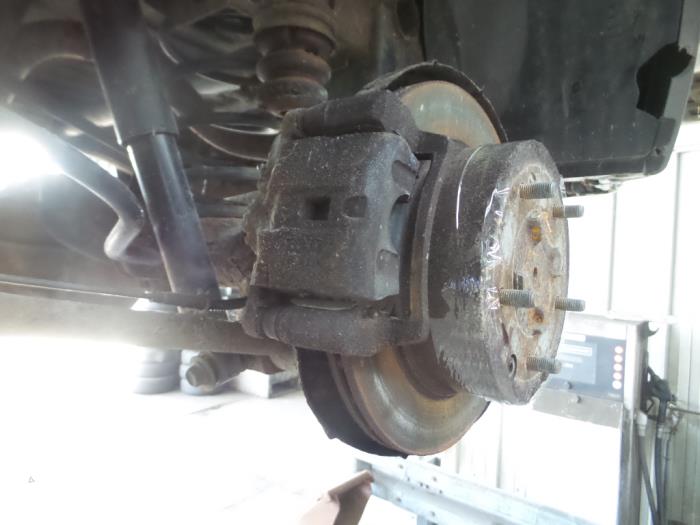 Gebrauchte Bremszange links hinten Kia Sorento I (JC) 3.5 V6 24V Preis auf Anfrage angeboten von N Kossen Autorecycling BV